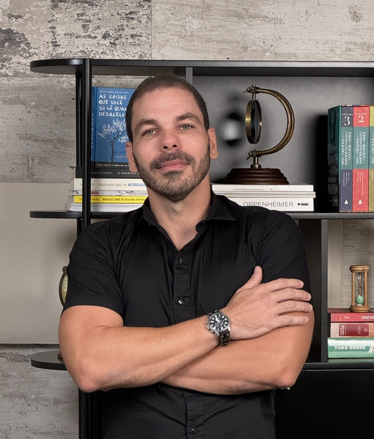 Bruno Leitão - Especialista em ChatGPT e inteligência artificial, professor universitário e autor do curso ChatGPT FÁCIL